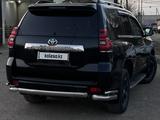 Toyota Land Cruiser Prado 2018 года за 27 100 000 тг. в Уральск – фото 3