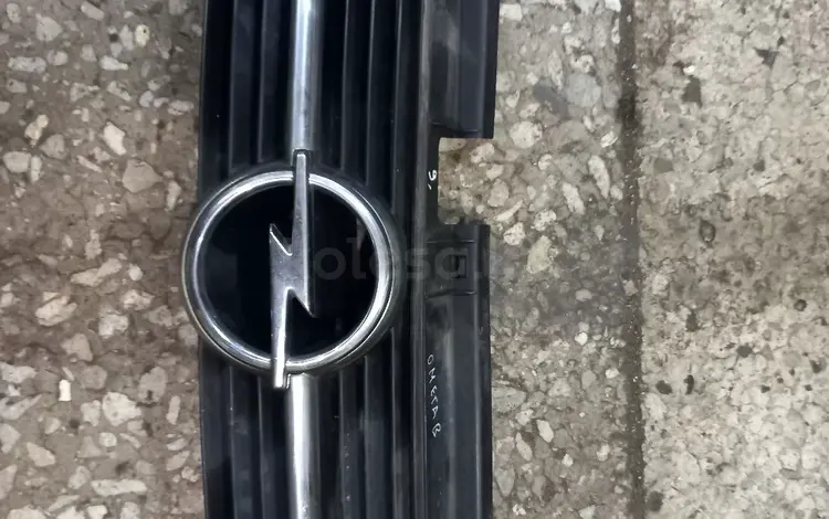Решетка радиатора опель омега В за 35 000 тг. в Караганда