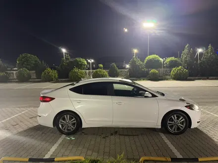 Hyundai Elantra 2017 года за 4 200 000 тг. в Актау – фото 3