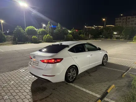 Hyundai Elantra 2017 года за 4 200 000 тг. в Актау – фото 4