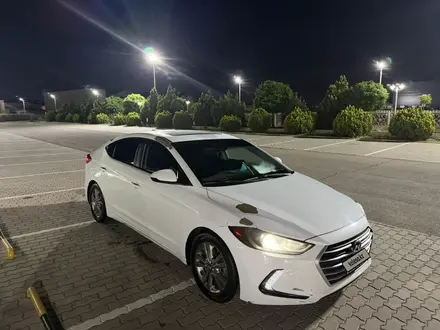Hyundai Elantra 2017 года за 4 200 000 тг. в Актау – фото 2