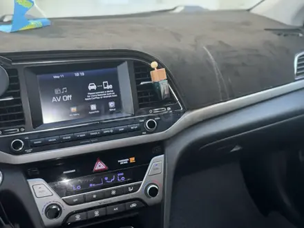 Hyundai Elantra 2017 года за 4 200 000 тг. в Актау – фото 9