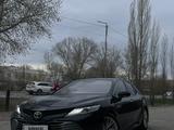Toyota Camry 2018 года за 18 000 000 тг. в Семей