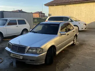 Mercedes-Benz C 280