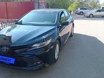 Toyota Camry 2018 года за 12 000 000 тг. в Актобе