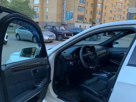 Mercedes-Benz E 200 2011 года за 7 800 000 тг. в Астана – фото 2