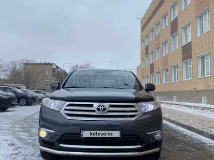 Toyota Highlander 2011 года за 11 850 000 тг. в Астана – фото 2