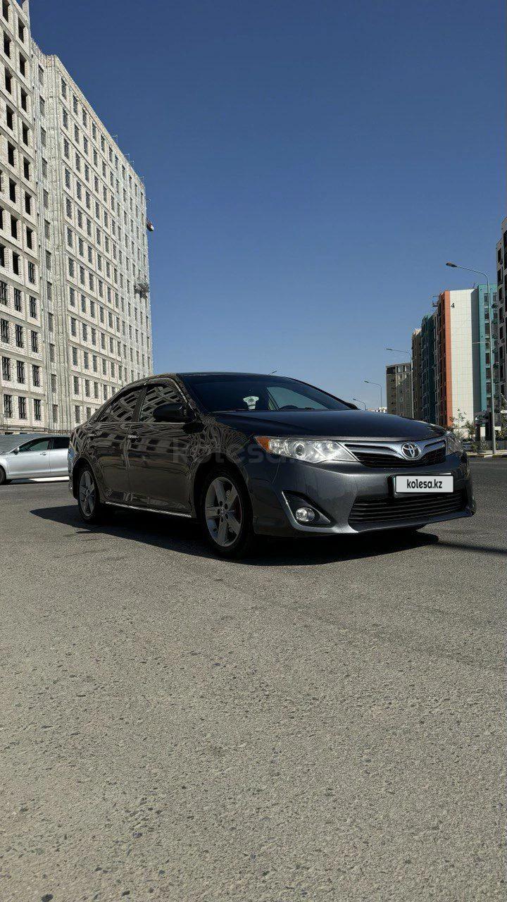 Toyota Camry 2012 г.