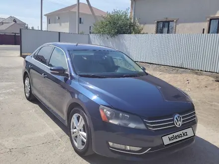 Volkswagen Passat 2013 года за 6 000 000 тг. в Атырау – фото 3