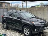 Toyota RAV4 2015 года за 7 200 000 тг. в Актобе