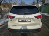 Toyota Highlander 2014 годаfor15 450 000 тг. в Алматы – фото 4