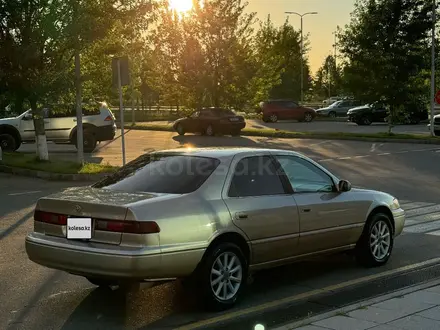 Toyota Camry 1997 года за 3 200 000 тг. в Алматы – фото 7