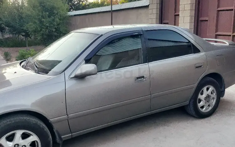 Toyota Camry 2000 годаfor2 800 000 тг. в Шымкент