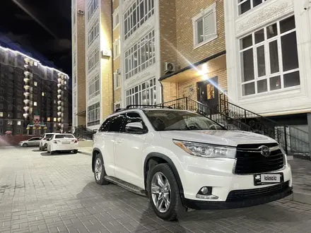 Toyota Highlander 2016 года за 13 000 000 тг. в Актау – фото 2