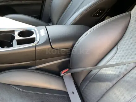 Hyundai Santa Fe 2022 года за 14 200 000 тг. в Шымкент – фото 8