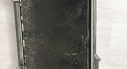 Радиатор основной и кондиционера в сборе с вентилятором за 35 000 тг. в Алматы – фото 2