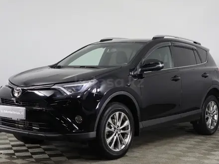 Toyota RAV4 2018 года за 12 790 000 тг. в Астана