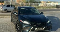 Toyota Camry 2020 года за 13 000 000 тг. в Атырау