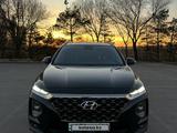 Hyundai Santa Fe 2019 года за 13 890 000 тг. в Караганда – фото 3