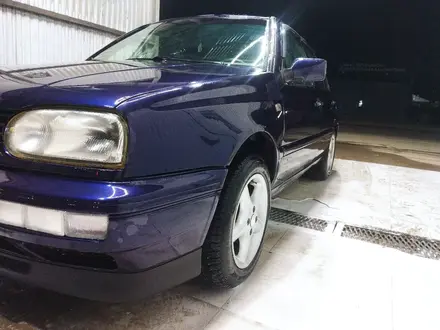 Volkswagen Golf 1997 года за 2 000 000 тг. в Алматы – фото 25