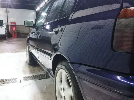 Volkswagen Golf 1997 года за 2 000 000 тг. в Алматы – фото 27