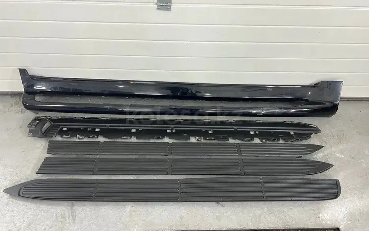 Подножка Toyota LC 200 (2008-2015) ORIGINAL за 10 000 тг. в Алматы