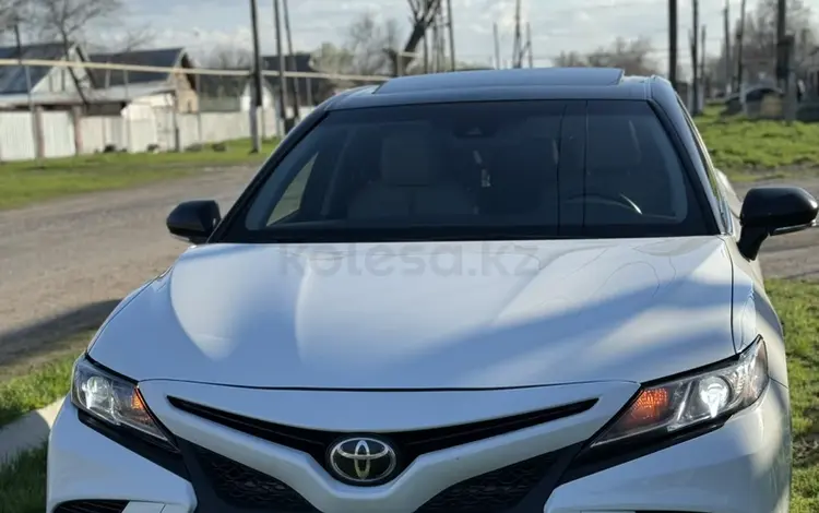 Toyota Camry 2018 годаүшін12 800 000 тг. в Алматы