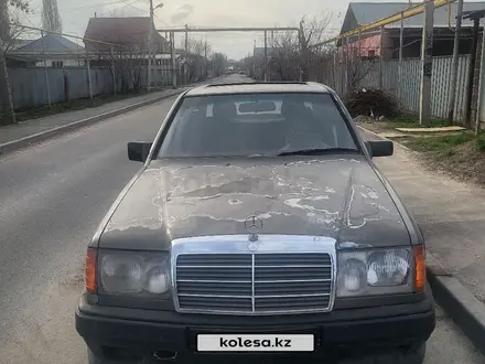 Mercedes-Benz S 260 1987 года за 700 000 тг. в Алматы