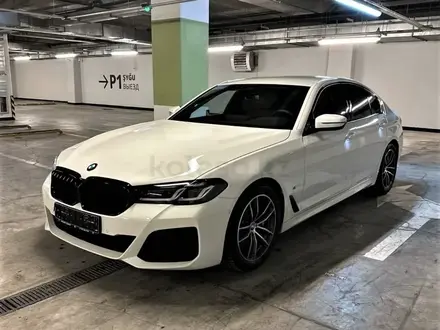 BMW 530 2021 года за 26 500 000 тг. в Алматы – фото 2