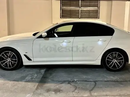 BMW 530 2021 года за 26 500 000 тг. в Алматы – фото 12