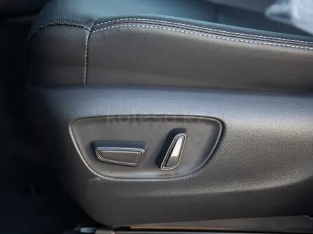 Toyota Land Cruiser Prado Prestige 2025 года за 44 204 730 тг. в Алматы – фото 13