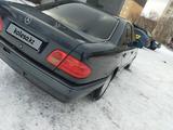 Mercedes-Benz E 230 1996 года за 2 200 000 тг. в Караганда