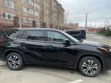 Toyota Highlander 2021 года за 23 400 000 тг. в Актобе – фото 4