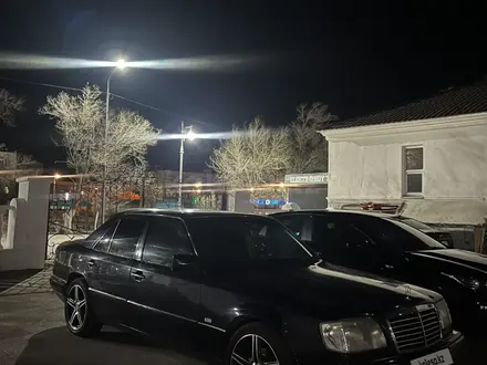 Mercedes-Benz E 220 1993 года за 2 500 000 тг. в Караганда – фото 10