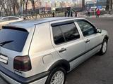 Volkswagen Golf 1995 годаfor1 800 000 тг. в Алматы – фото 4