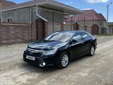 Toyota Camry 2015 года за 10 600 000 тг. в Тараз – фото 2