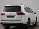 Toyota Land Cruiser 2023 года за 48 900 000 тг. в Астана – фото 5