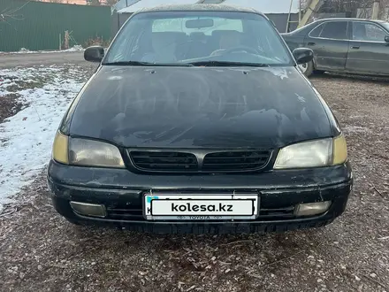 Toyota Carina E 1996 года за 1 300 000 тг. в Алматы