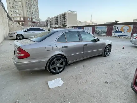 Mercedes-Benz E 350 2005 года за 3 000 000 тг. в Актау – фото 2