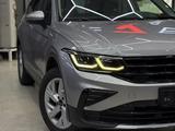 Volkswagen Tiguan 2021 года за 13 700 000 тг. в Астана – фото 2