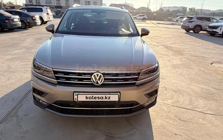 Volkswagen Tiguan 2018 года за 10 400 000 тг. в Атырау