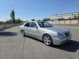 Mercedes-Benz E 320 2001 годаfor6 300 000 тг. в Шымкент – фото 3