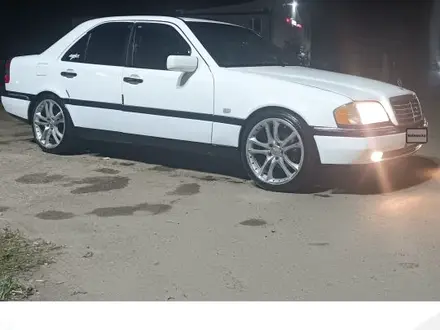 Mercedes-Benz C 200 1995 года за 2 500 000 тг. в Павлодар – фото 3