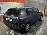 Volkswagen Golf 1994 годаfor1 350 000 тг. в Алматы – фото 4