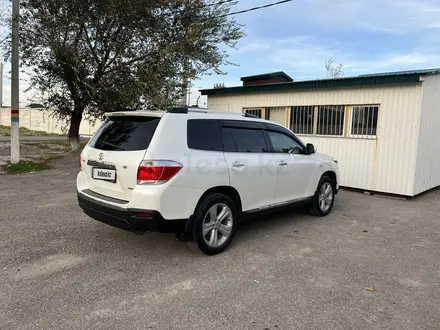 Toyota Highlander 2012 года за 14 000 000 тг. в Аксукент – фото 19