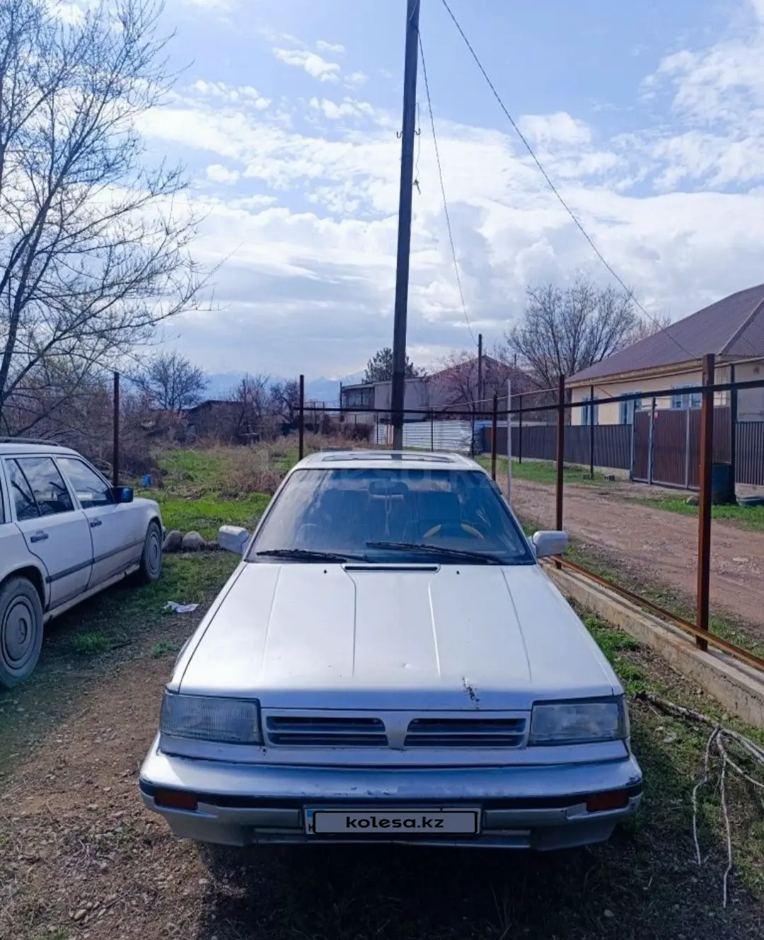 Nissan Bluebird, 1990