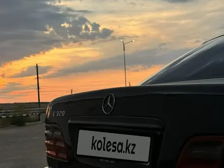 Mercedes-Benz E 320 1996 года за 3 000 000 тг. в Актау – фото 26