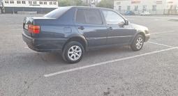 Volkswagen Vento 1993 года за 1 500 000 тг. в Караганда – фото 4