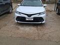 Toyota Camry 2018 года за 9 500 000 тг. в Актау – фото 2