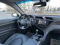 Toyota Camry 2018 года за 12 600 000 тг. в Тараз – фото 8